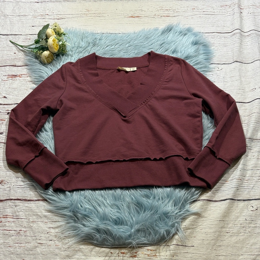 Basik by RD Style Maroon V Neck Raw Hem Pullover sz XS